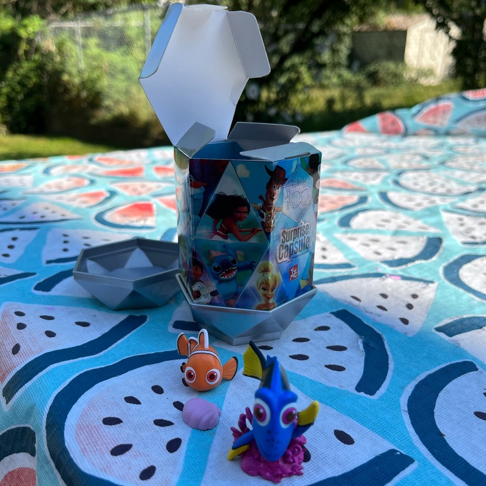 Disney 100 Surprise Capsule - Finding Nemo